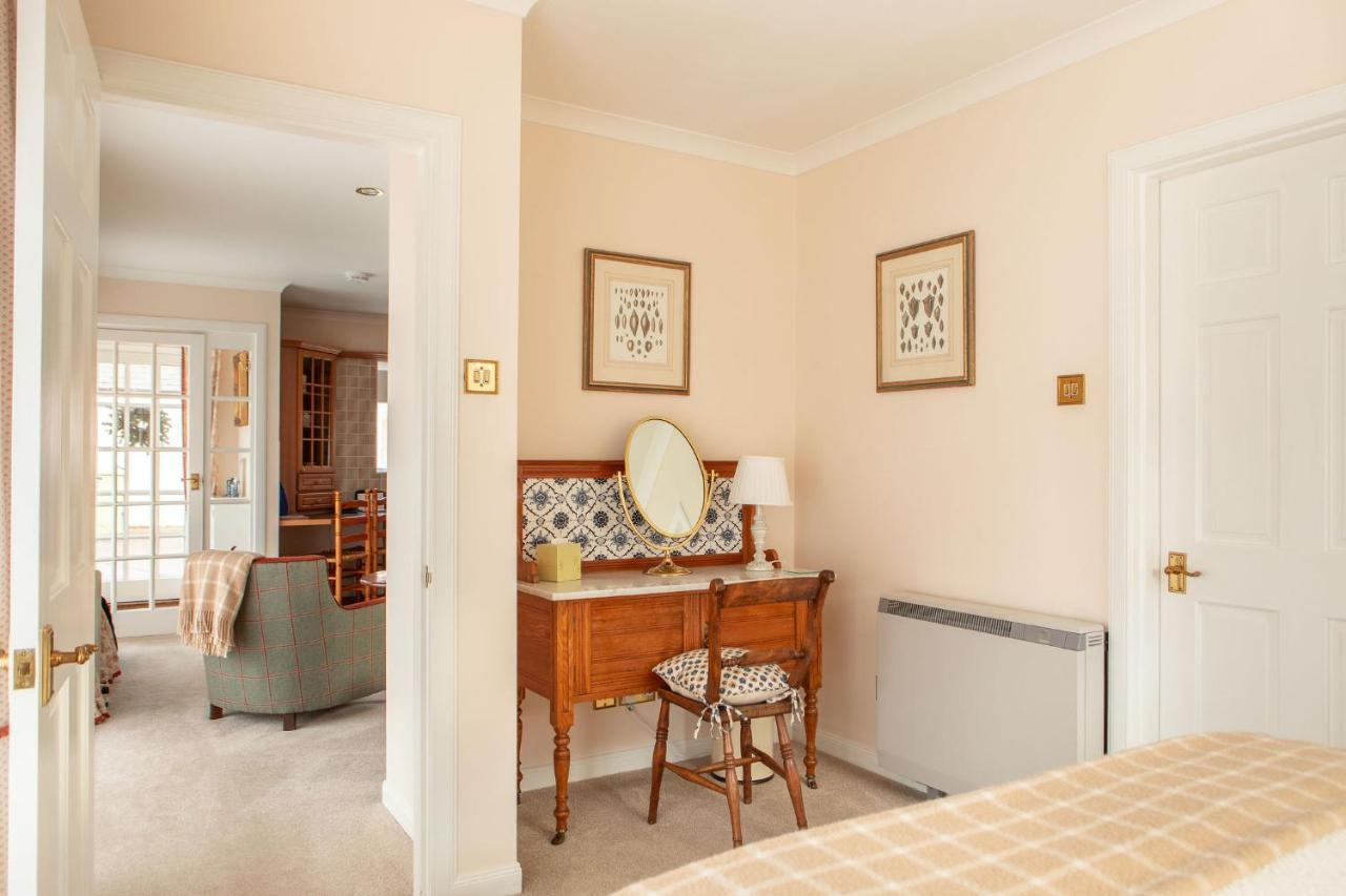 Kildary Balnagown Estates Peat Cottage מראה חיצוני תמונה